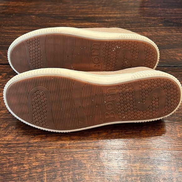 Born Tennis Shoes - Picture 2 of 5
